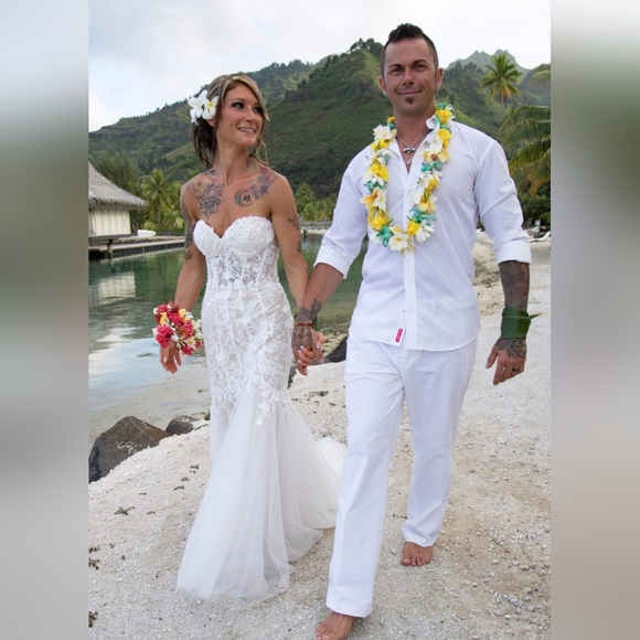 L'Amour Robyn Calla Blanche Wedding Dress - Picture 5 of 10